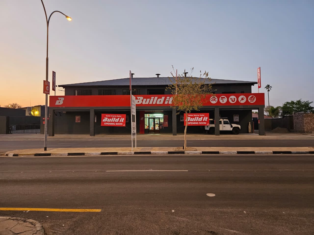Build It Hardware Store